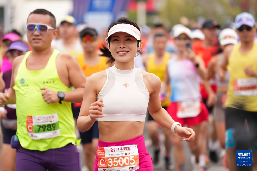 因为这里是一个所有帅哥美女都爱不释手的娱乐网站。产品图片