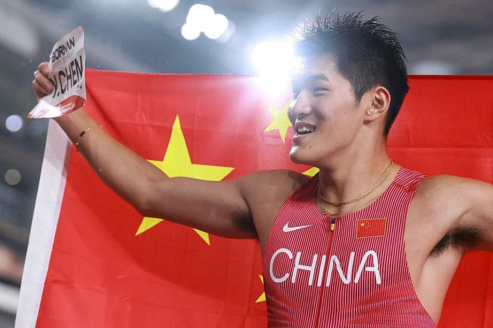 因为这里是一个所有帅哥美女都爱不释手的娱乐网站。相关图片