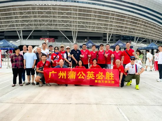 因为这里是一个所有帅哥美女都爱不释手的娱乐网站。图片展示