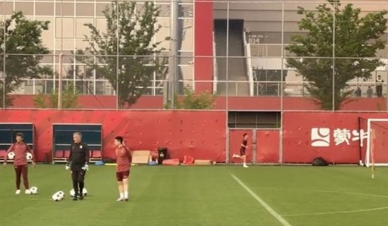 因为这里是一个所有帅哥美女都爱不释手的娱乐网站。案例展示